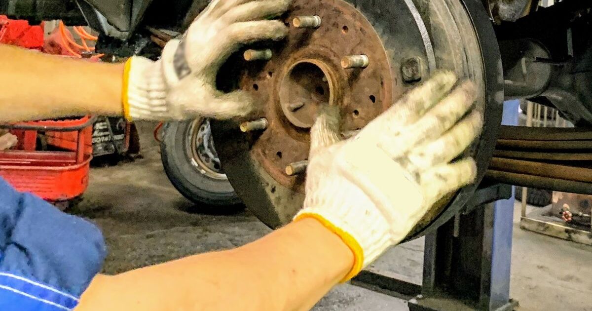 タイヤ交換に必要な資格とは？初心者でもわかる手順と注意点 #タイヤ 